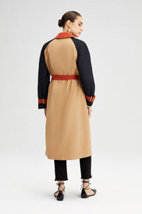 Trench color block con cintura