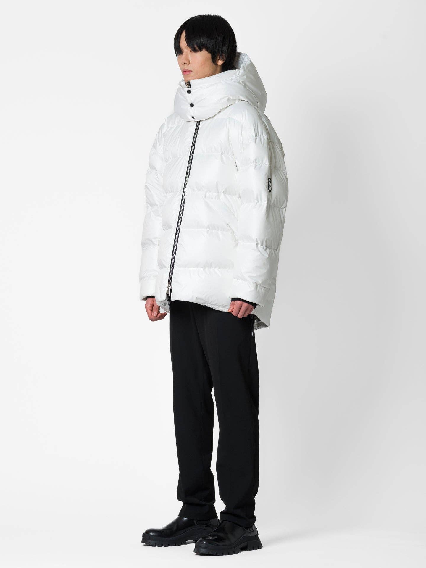 Parka oversize con logo e cappuccio removibile