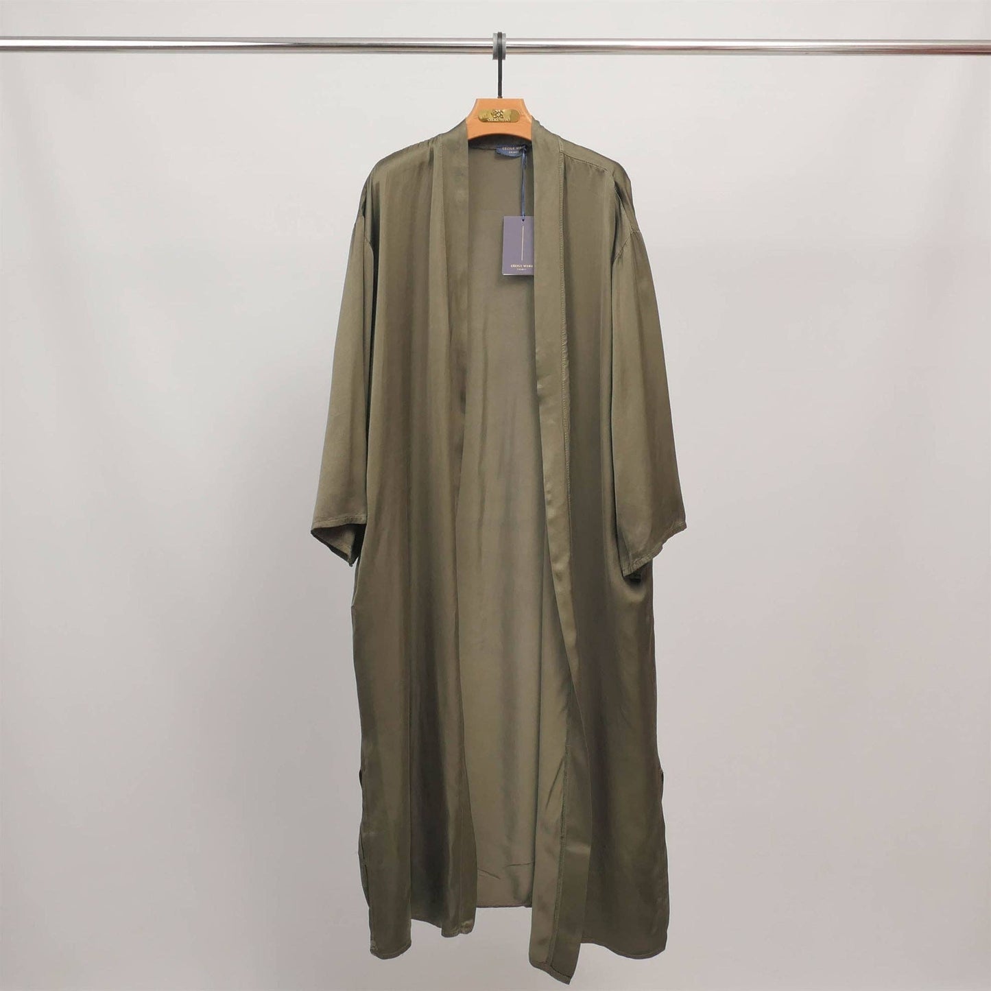 Kimono lungo fluido in raso
