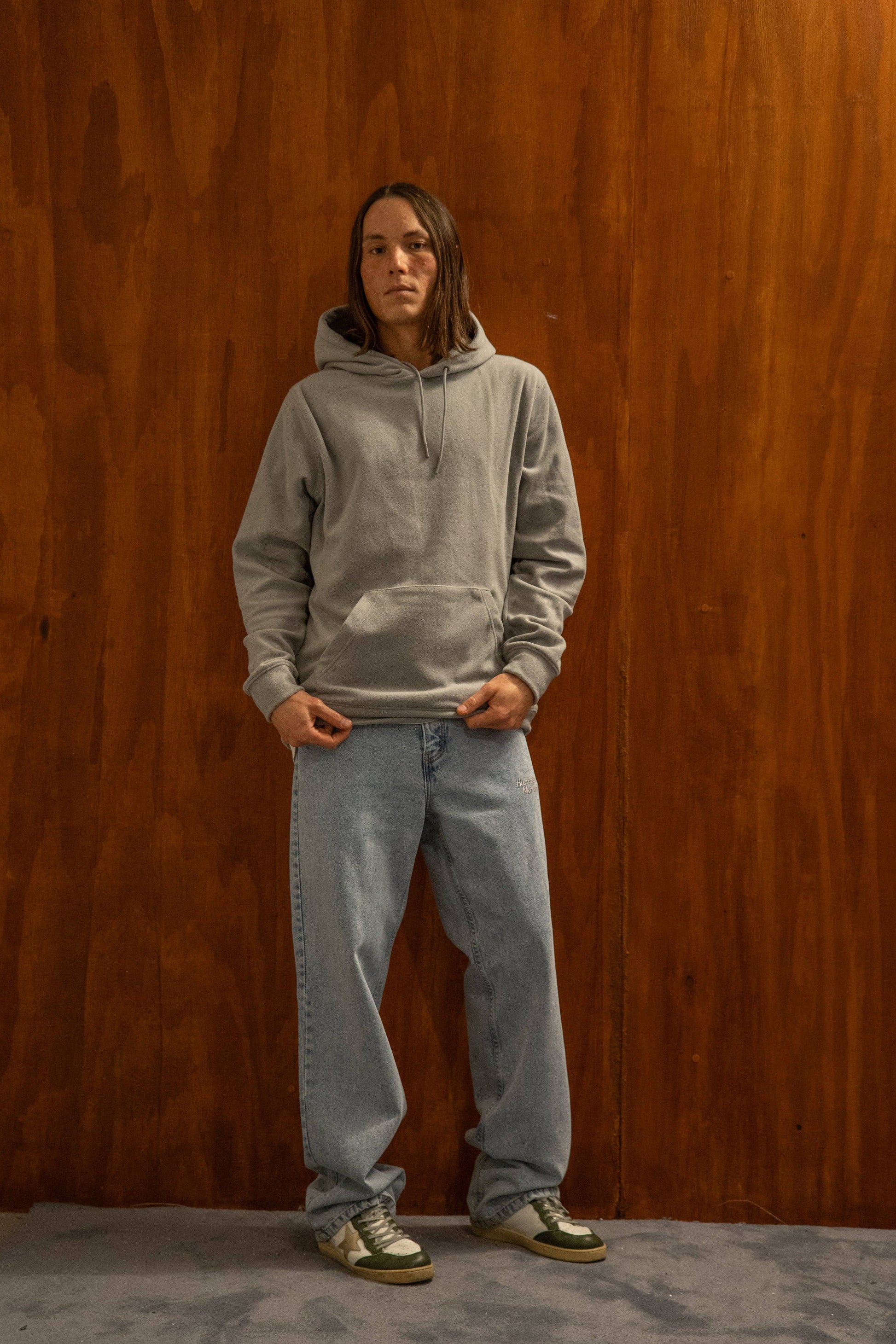 Felpa con cappuccio grigio tempesta in cotone organico