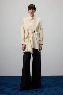 Camicia in popeline plissettata asimmetrica