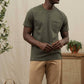 T-shirt sostenibile con taschino in jersey riciclato verde oliva