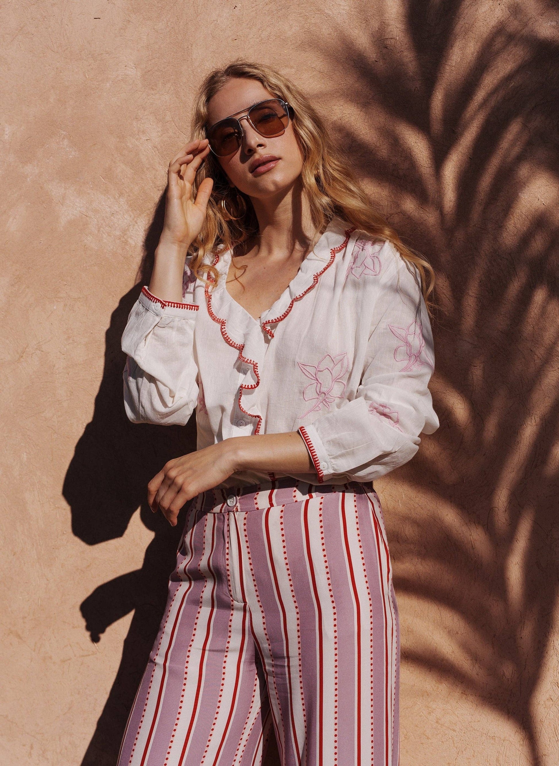 Camicia blusa Soumila écru ricamata in voile di cotone