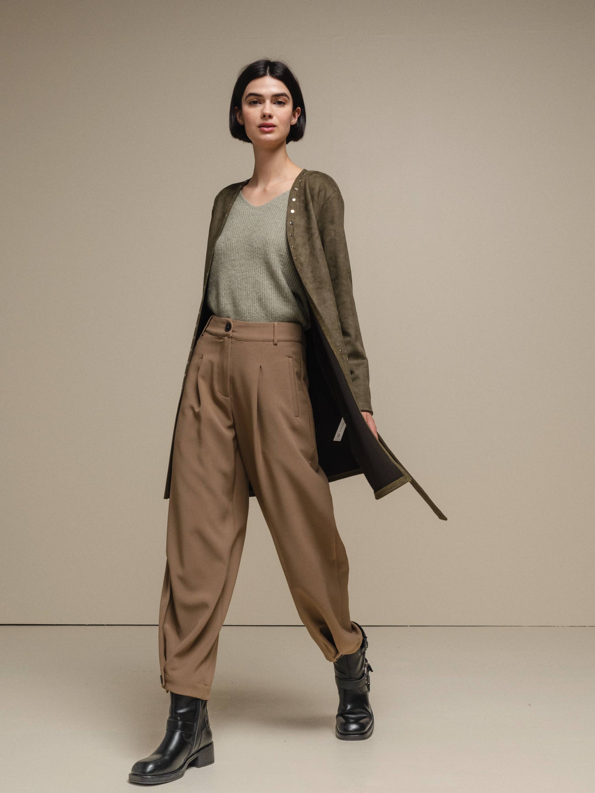 Pantaloni sartoriali donna a vita alta con pieghe