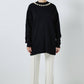 Maglione nero in maglia con perle applicate