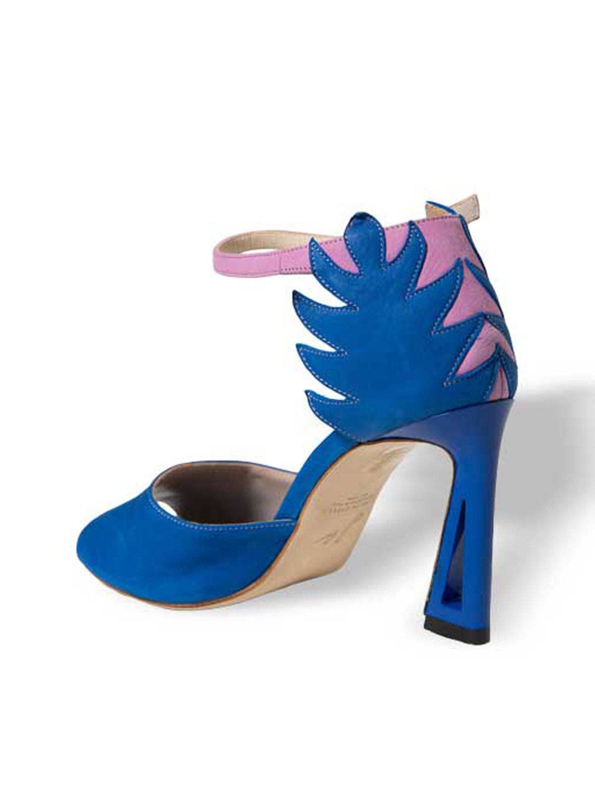 Sandali con tacco lucido e strass