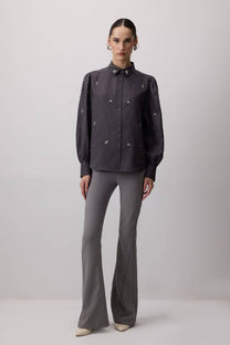 Camicia ricamata con pietre in mussola di cotone