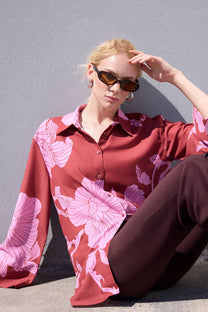 Camicia oversize in satin con stampa floreale