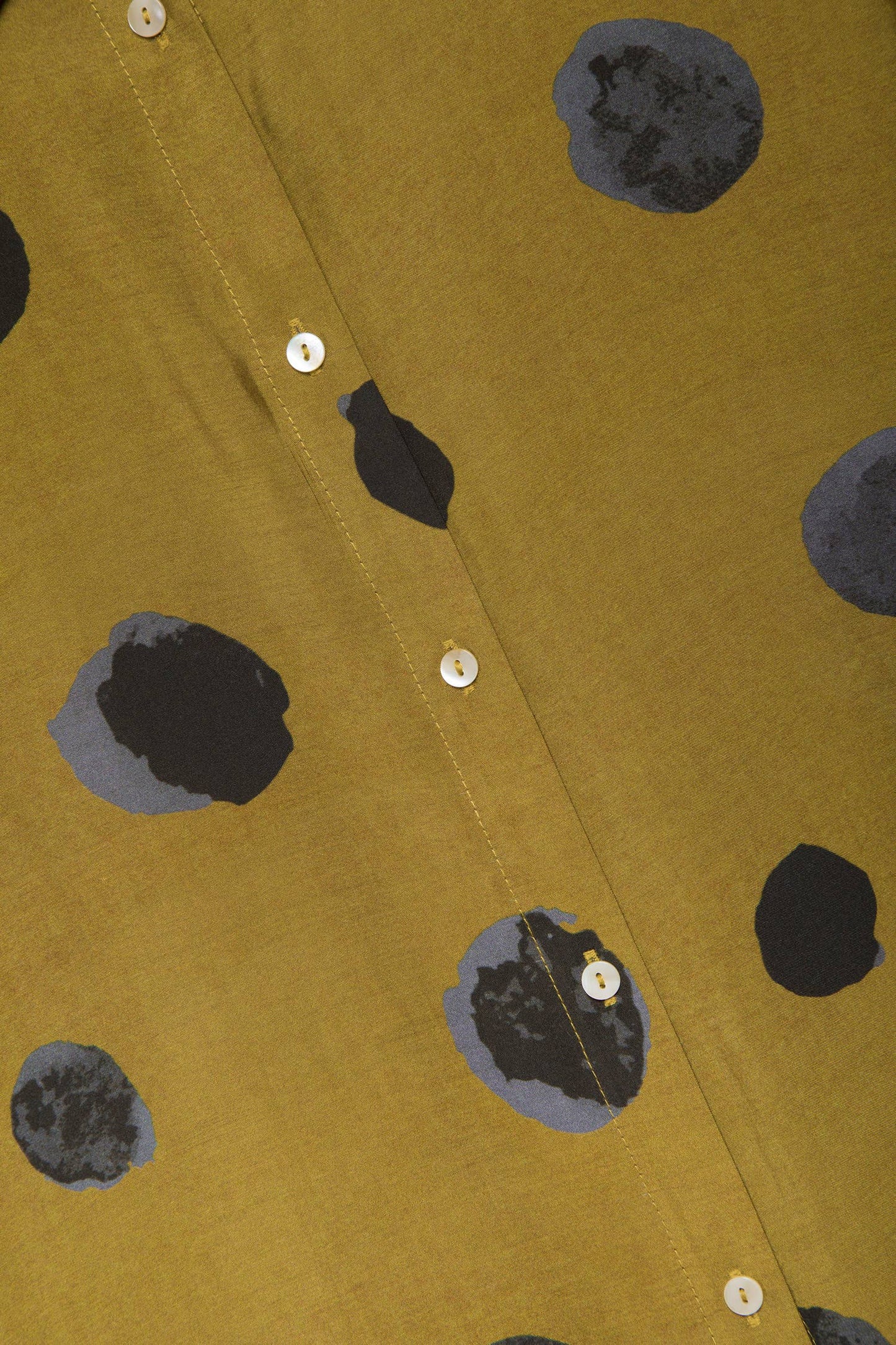 Camicia stampata a pois maxi