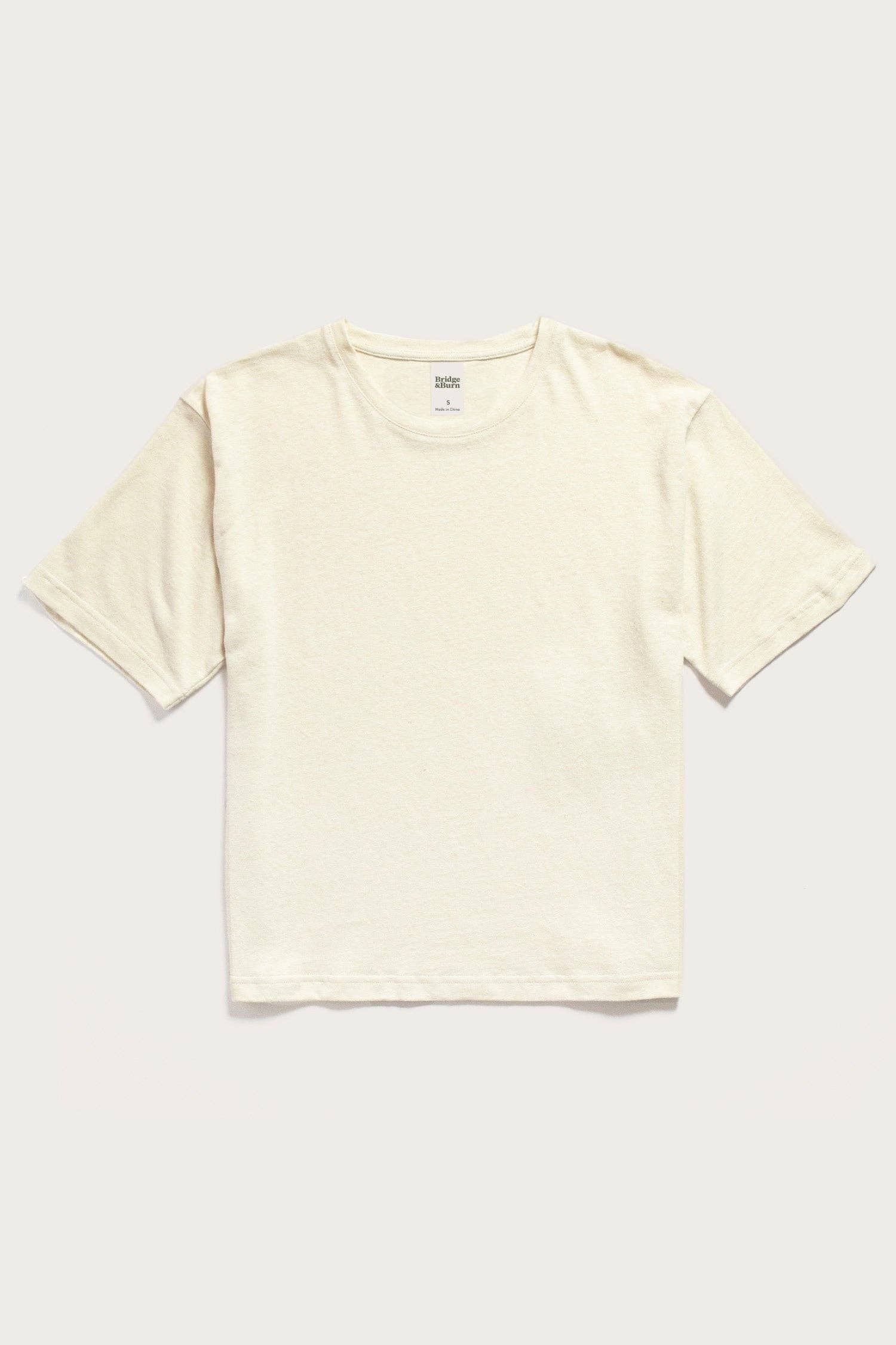 T-shirt boxy in canapa e cotone biologico color avorio