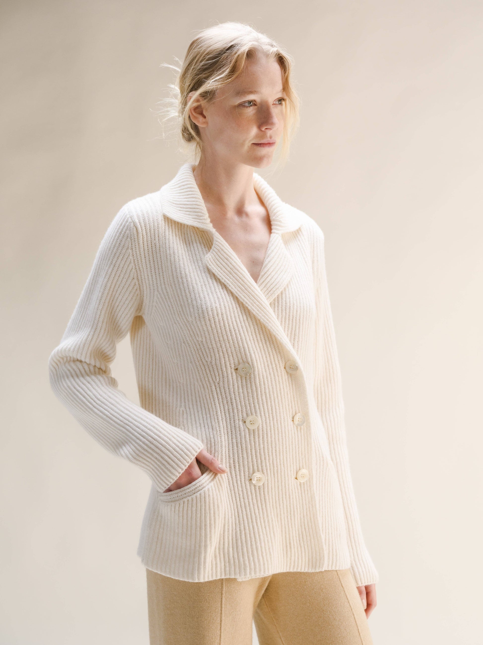 Giacca doppiopetto in maglia misto cashmere