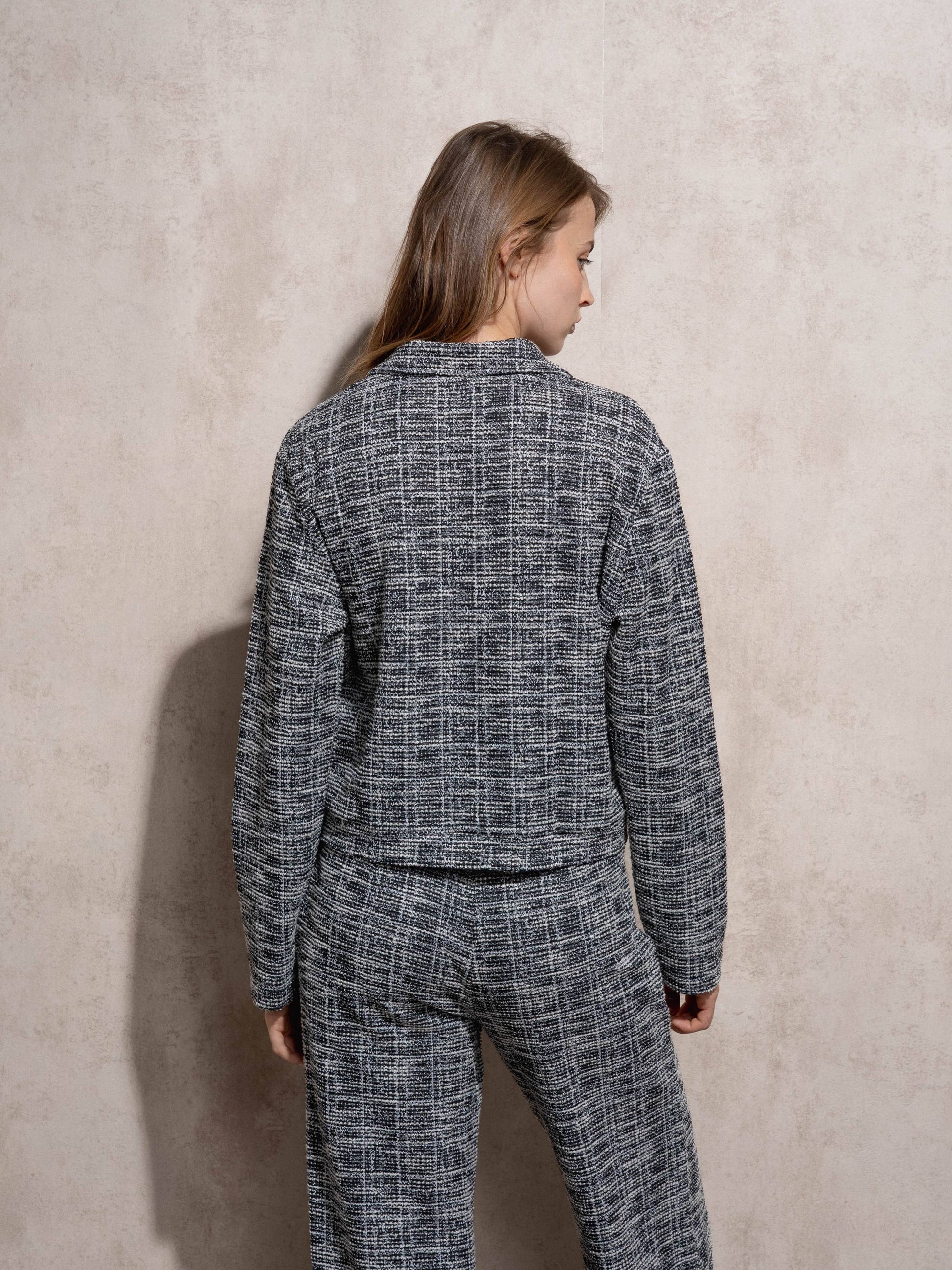 Giacca corta in tweed con bottoni