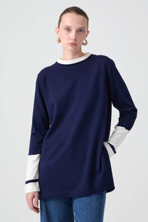 Tunica in maglia con spacchi e dettagli a contrasto