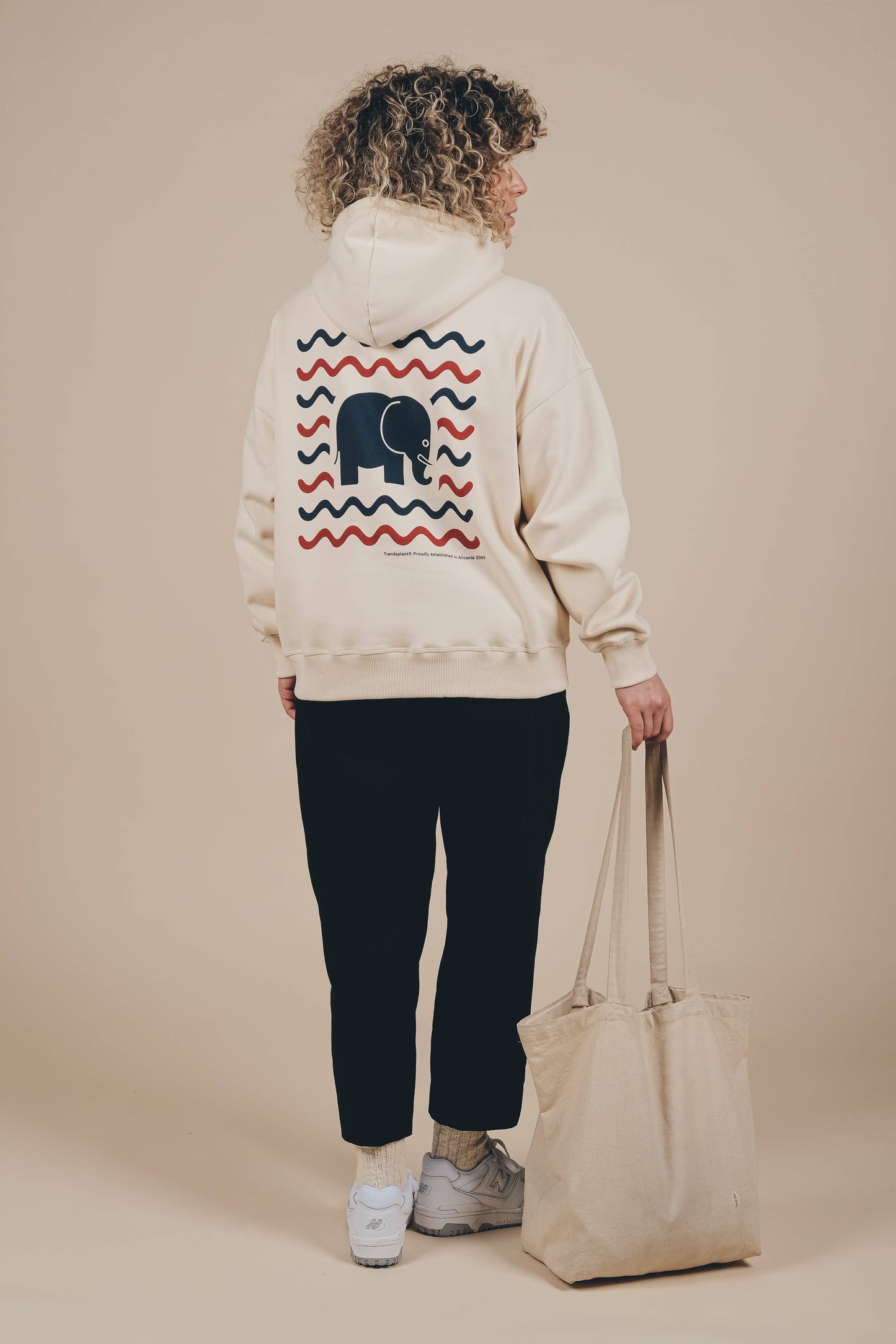 Felpa con cappuccio oversize in cotone biologico avorio da donna