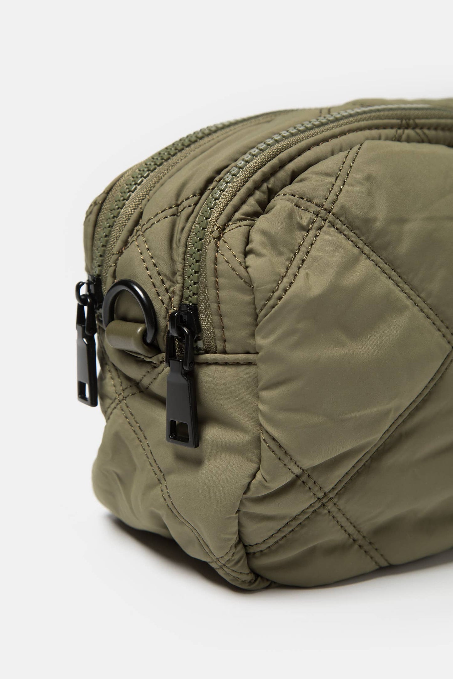 Borsa trapuntata a rombi con tracolla regolabile