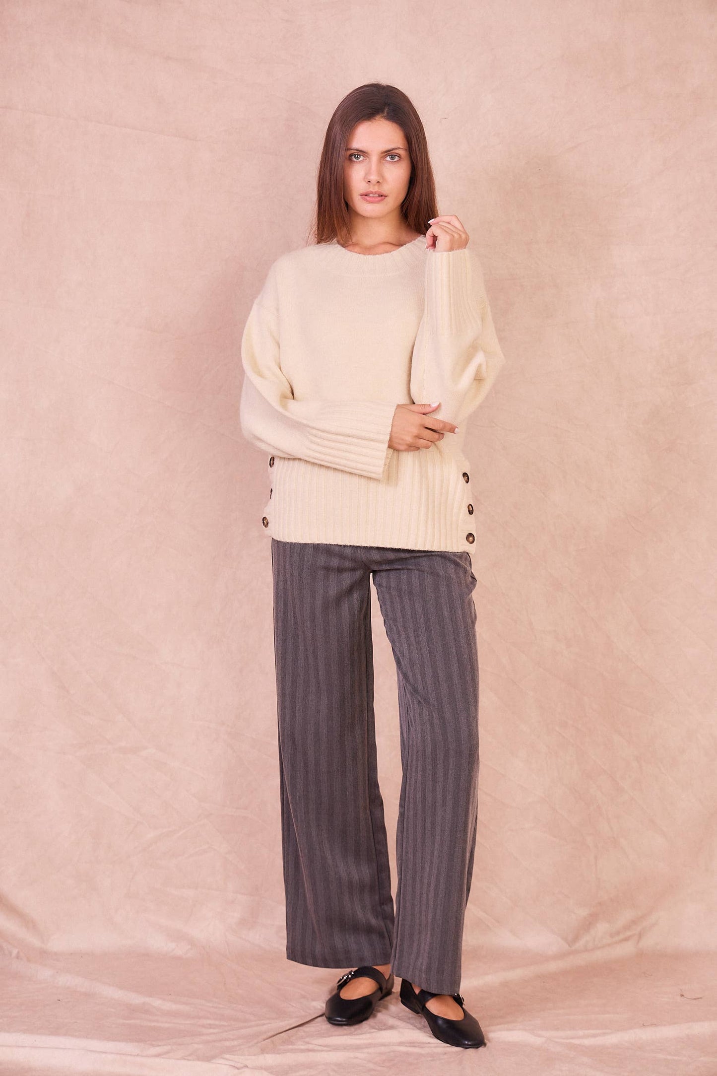 Maglione in misto lana con bottoni laterali