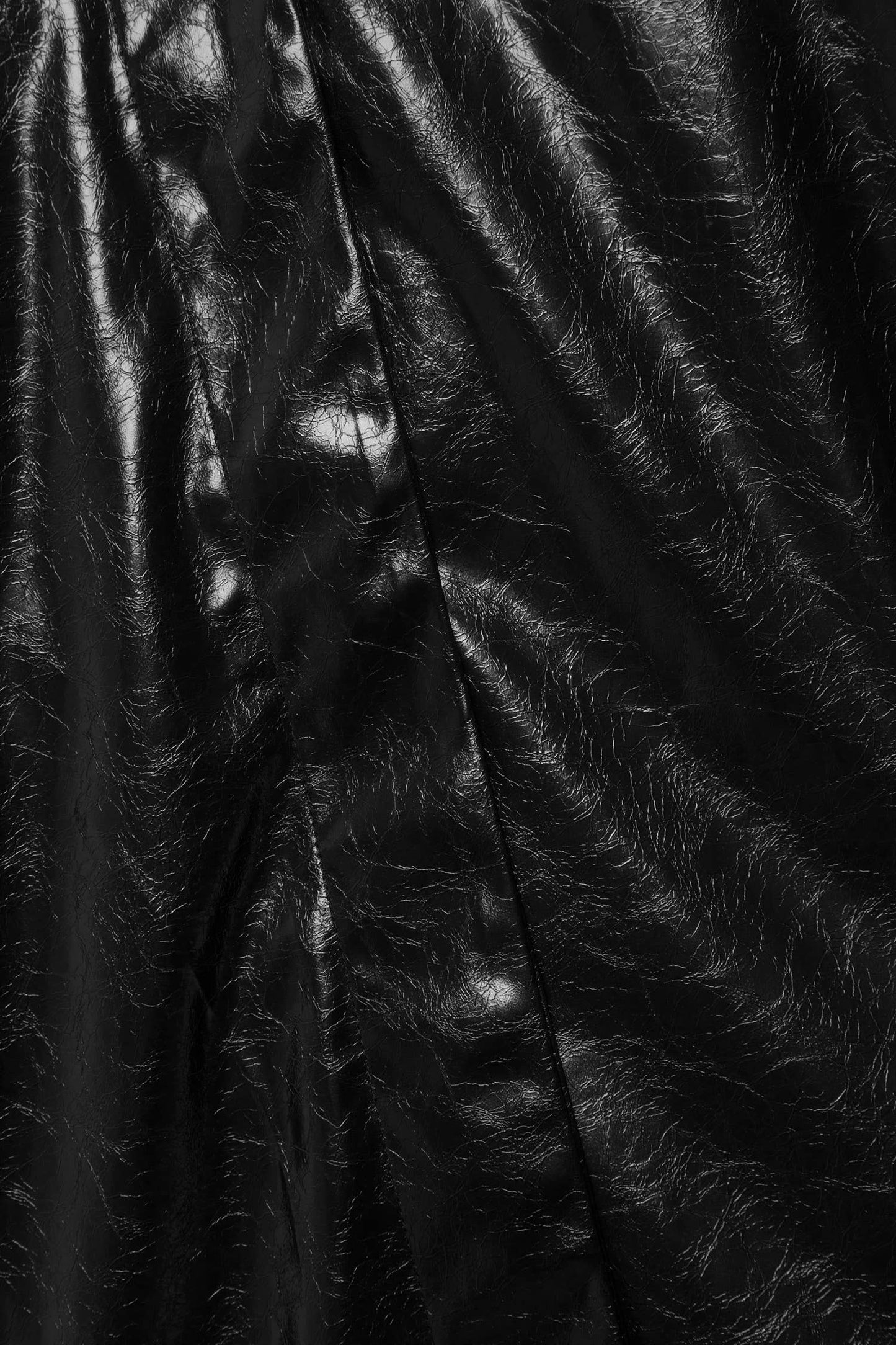 Trench coat effetto pelle nero lucido