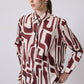 Camicia oversize con stampa astratta