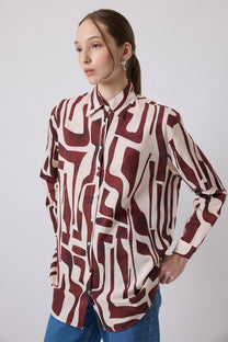 Camicia oversize con stampa astratta