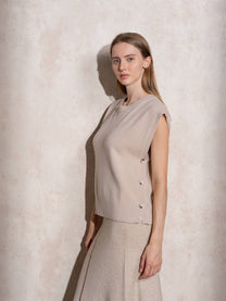 Gilet in maglia senza maniche con bottoni laterali
