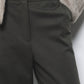 Pantaloni slim essenziali con tasche laterali