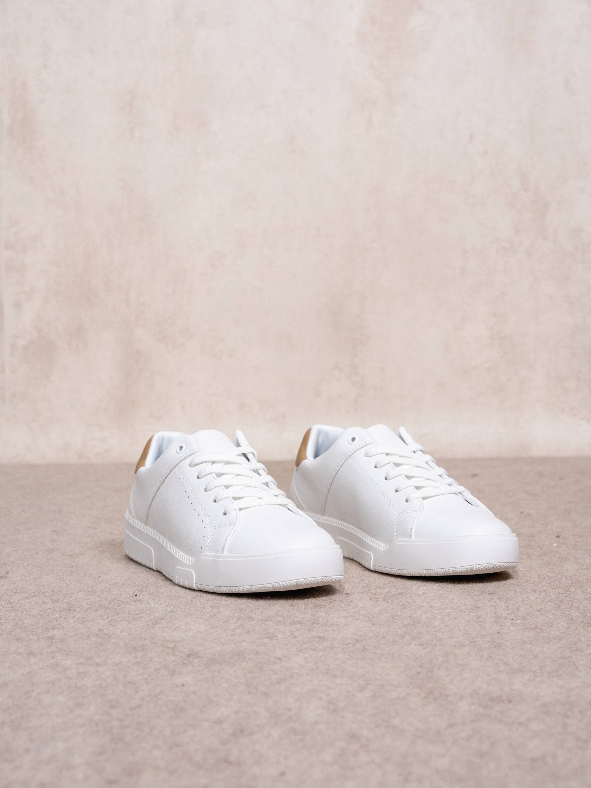 Sneakers bianche da uomo in ecopelle