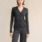 Cardigan scollo a V in lana merino extrafine