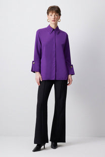 Camicia in popeline viola con polsini larghi decorativi in misto cotone