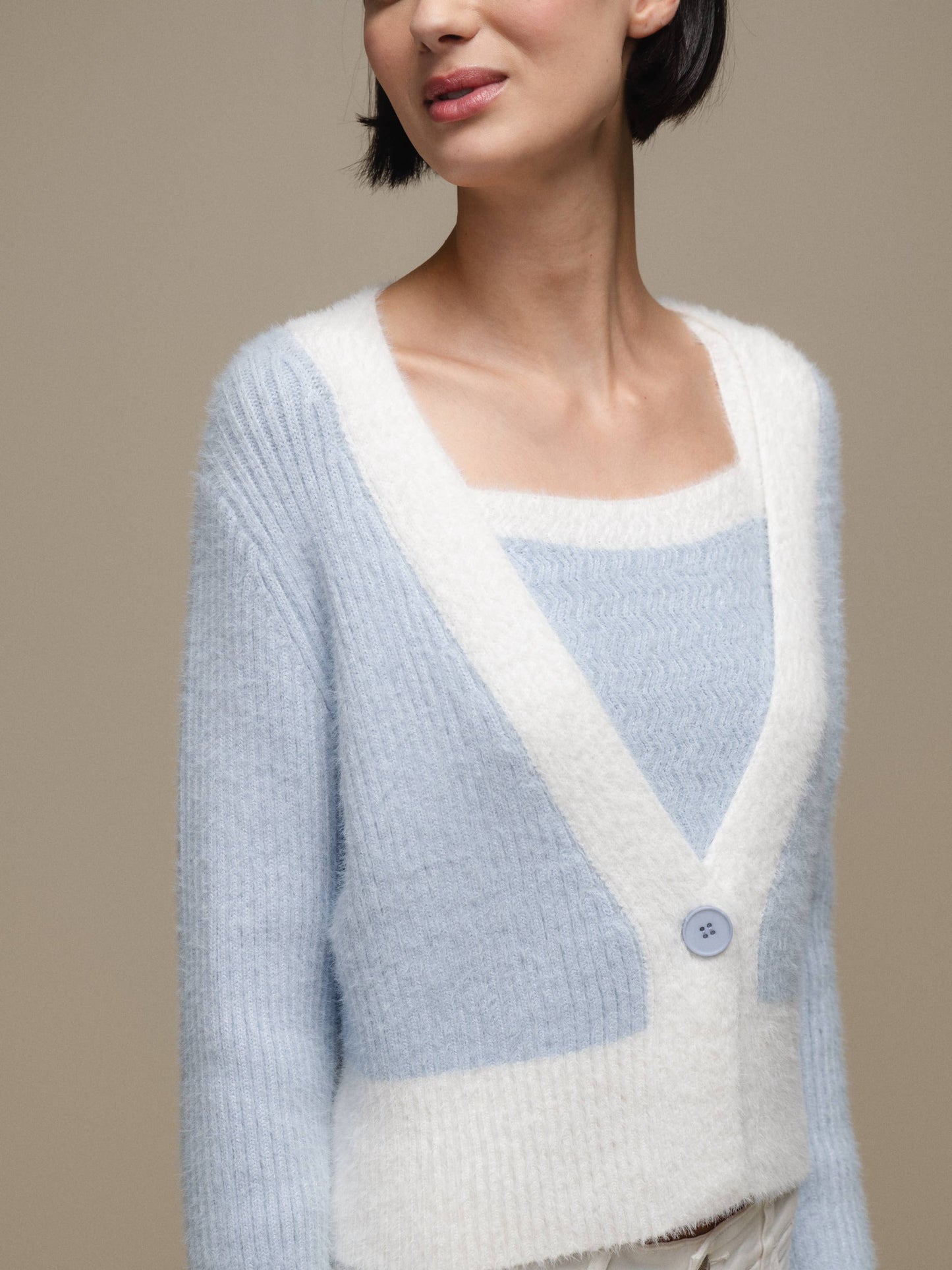 Cardigan donna cropped bicolore in maglia