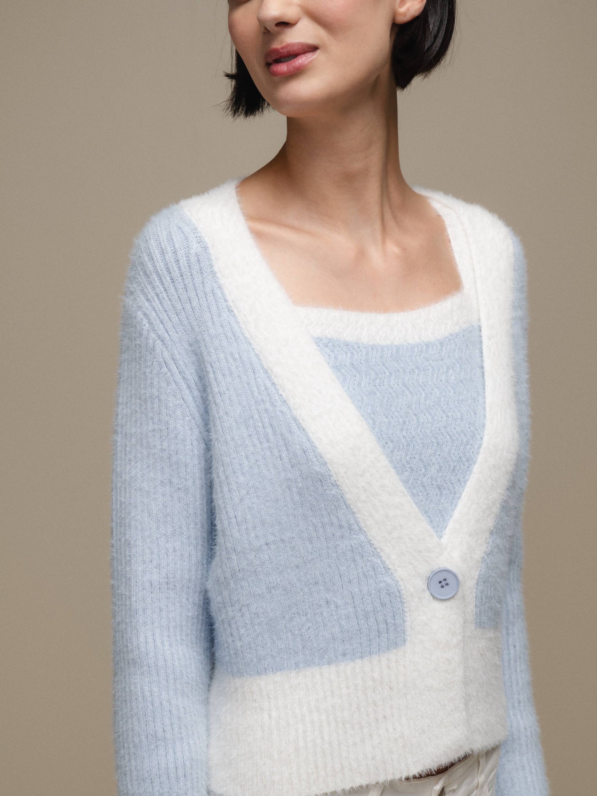Cardigan donna cropped bicolore in maglia