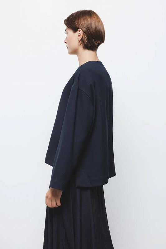 Blusa semplice con scollo a V