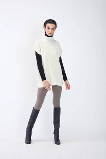 Gilet in maglia a coste con collo alto