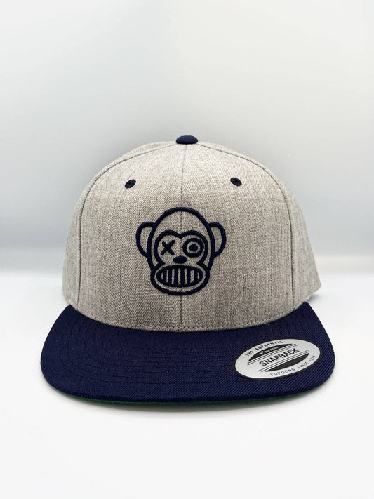 Cappellino snapback bicolore con ricamo