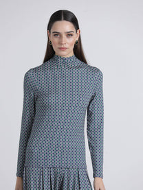 Top a maniche lunghe con collo alto