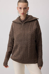 Maglione in maglia a trecce con zip e colletto ampio