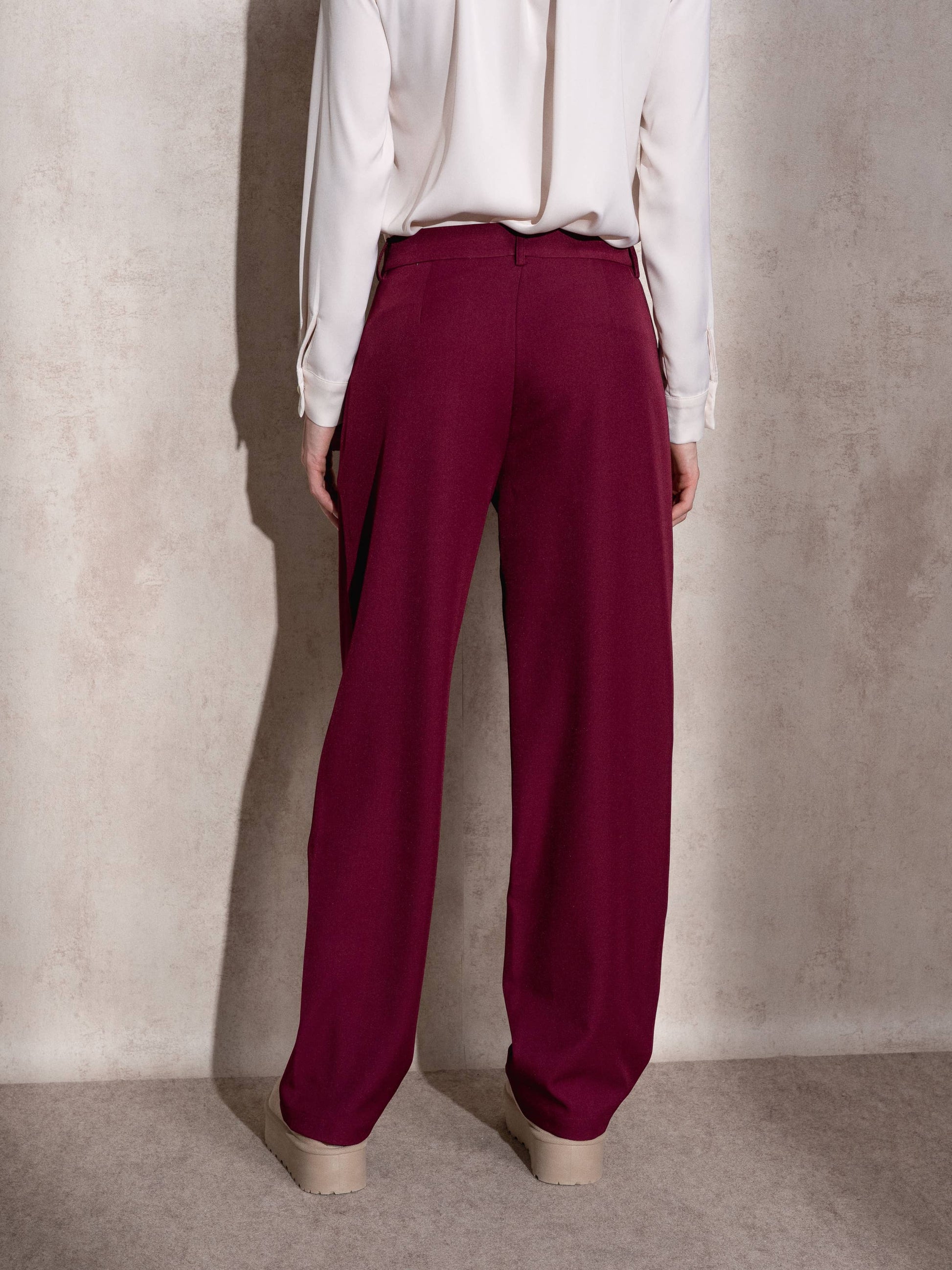 Pantaloni a pieghe a vita alta da donna