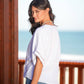 Blusa in lino con scollo a V
