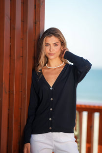 Cardigan in maglia con bottoni in madreperla
