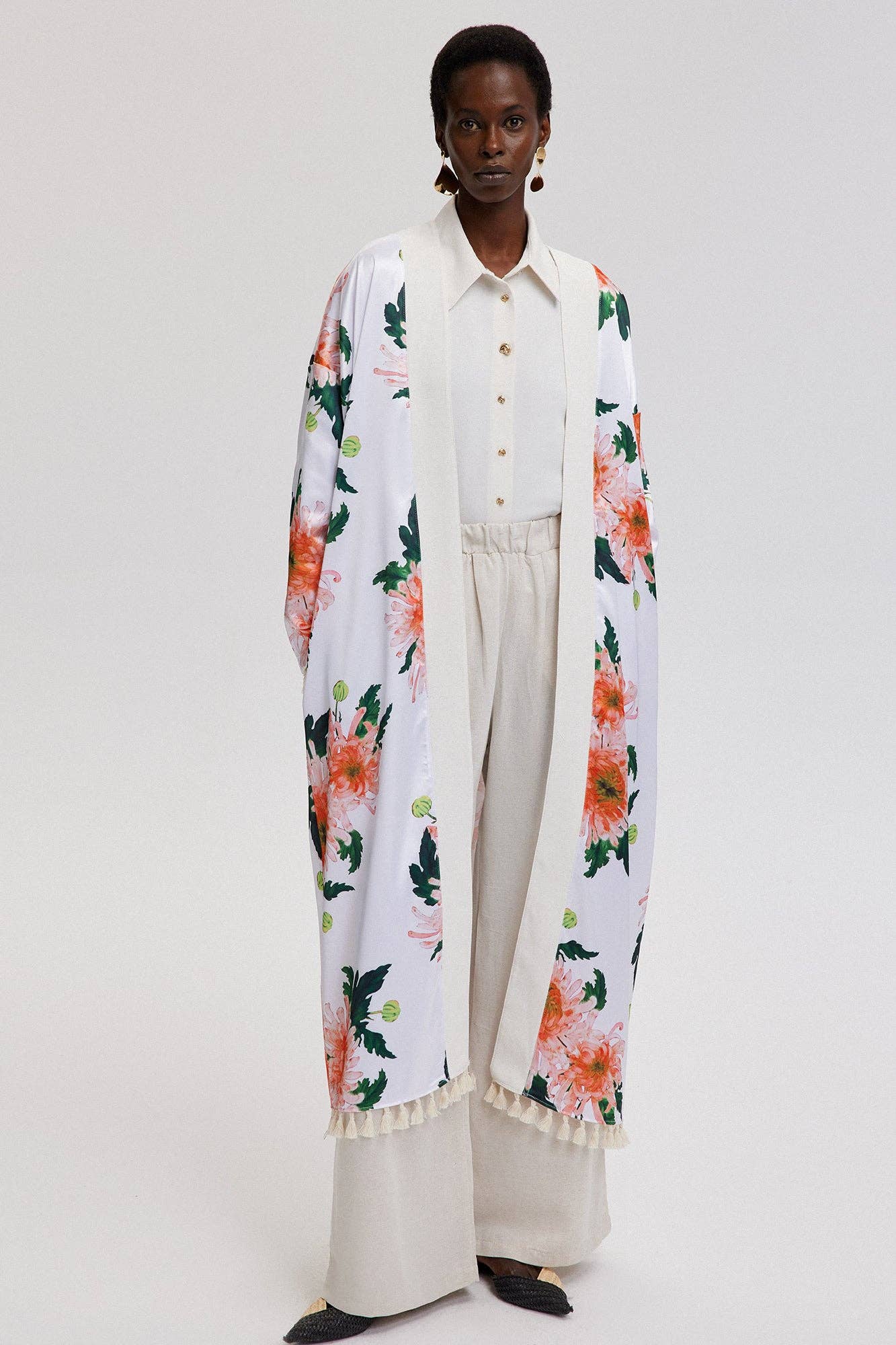 Kimono lungo con frange e stampa floreale