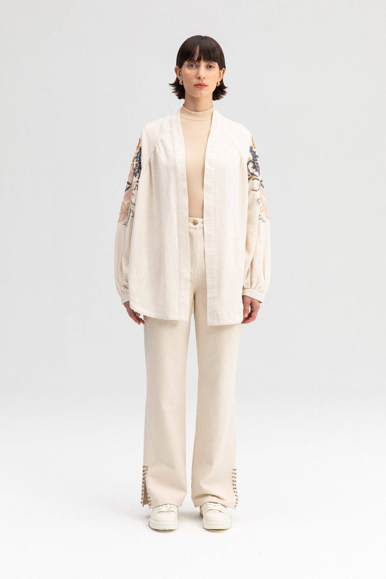 Giacca kimono in lino ricamato