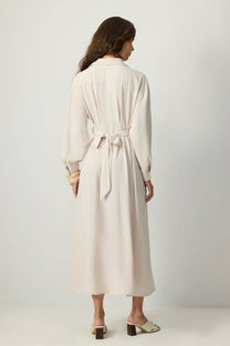 Abito camicia maxi plissettato con cintura