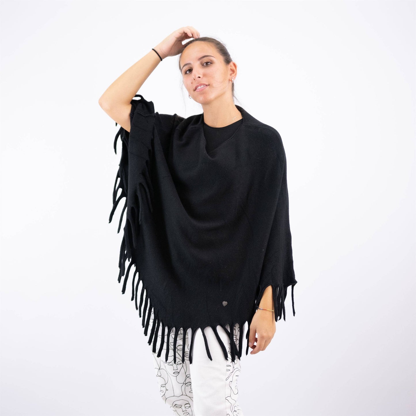Poncho con frange morbido