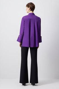 Camicia in popeline viola con polsini larghi decorativi in misto cotone