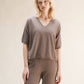 T-shirt in misto cashmere a scollo V seamless 3D-knit