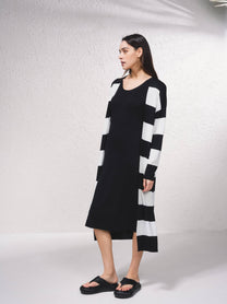 Cardigan lungo a righe aperto