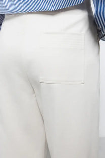 Pantaloni Slim Essenziali con Tasche Laterali