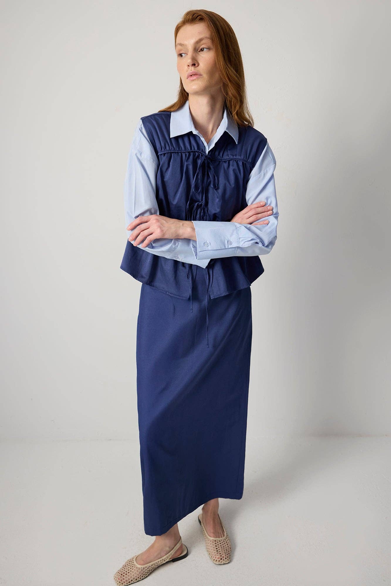 Gilet arricciato blu con laccetti