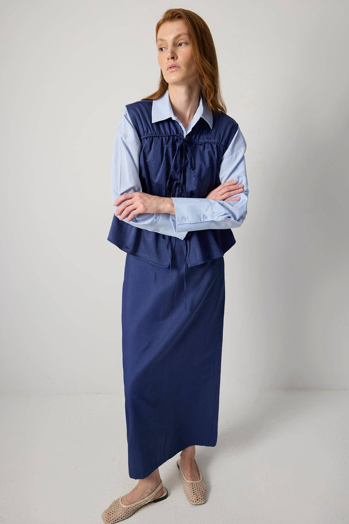Gilet arricciato blu con laccetti