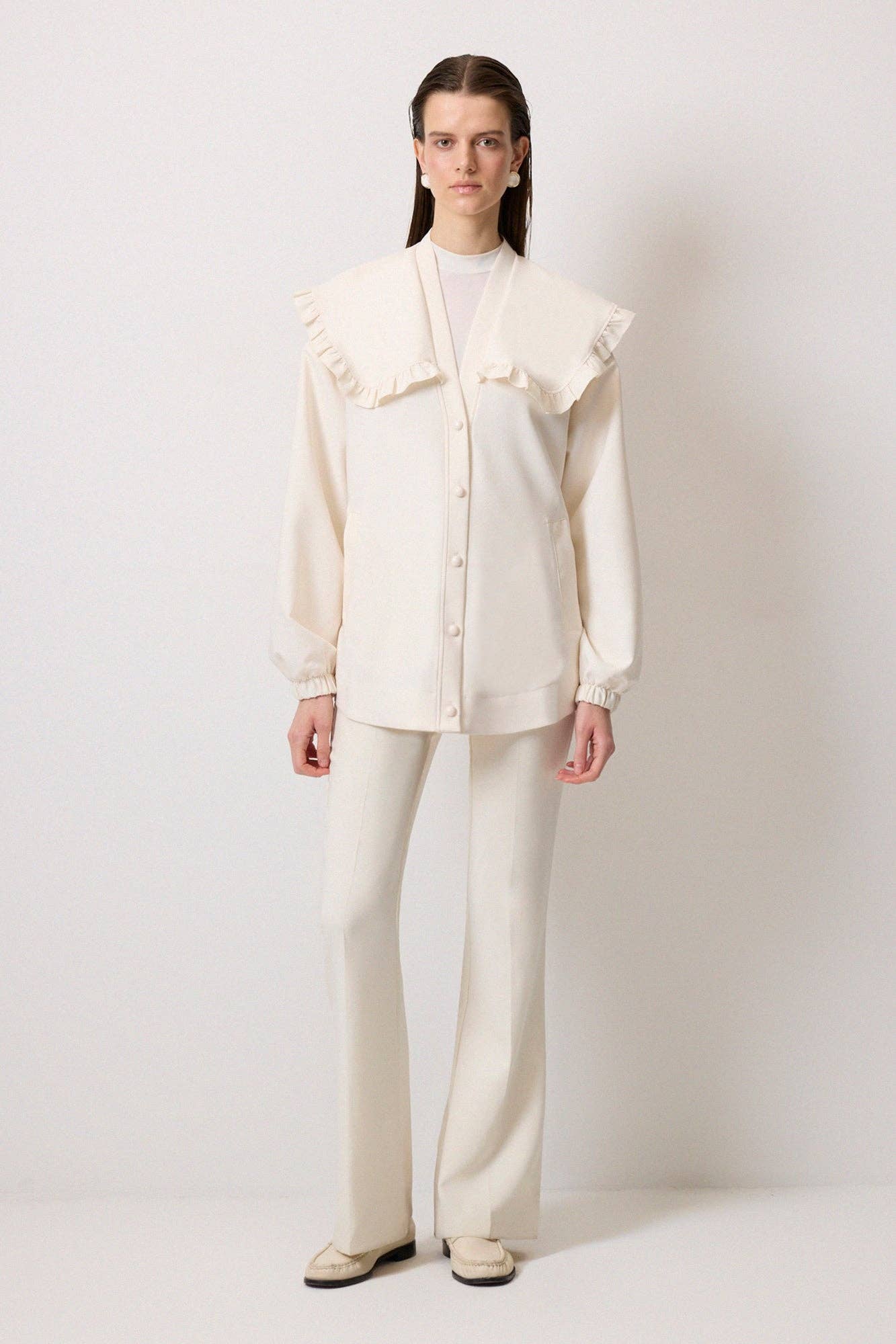 Cardigan in crêpe con collo ampio