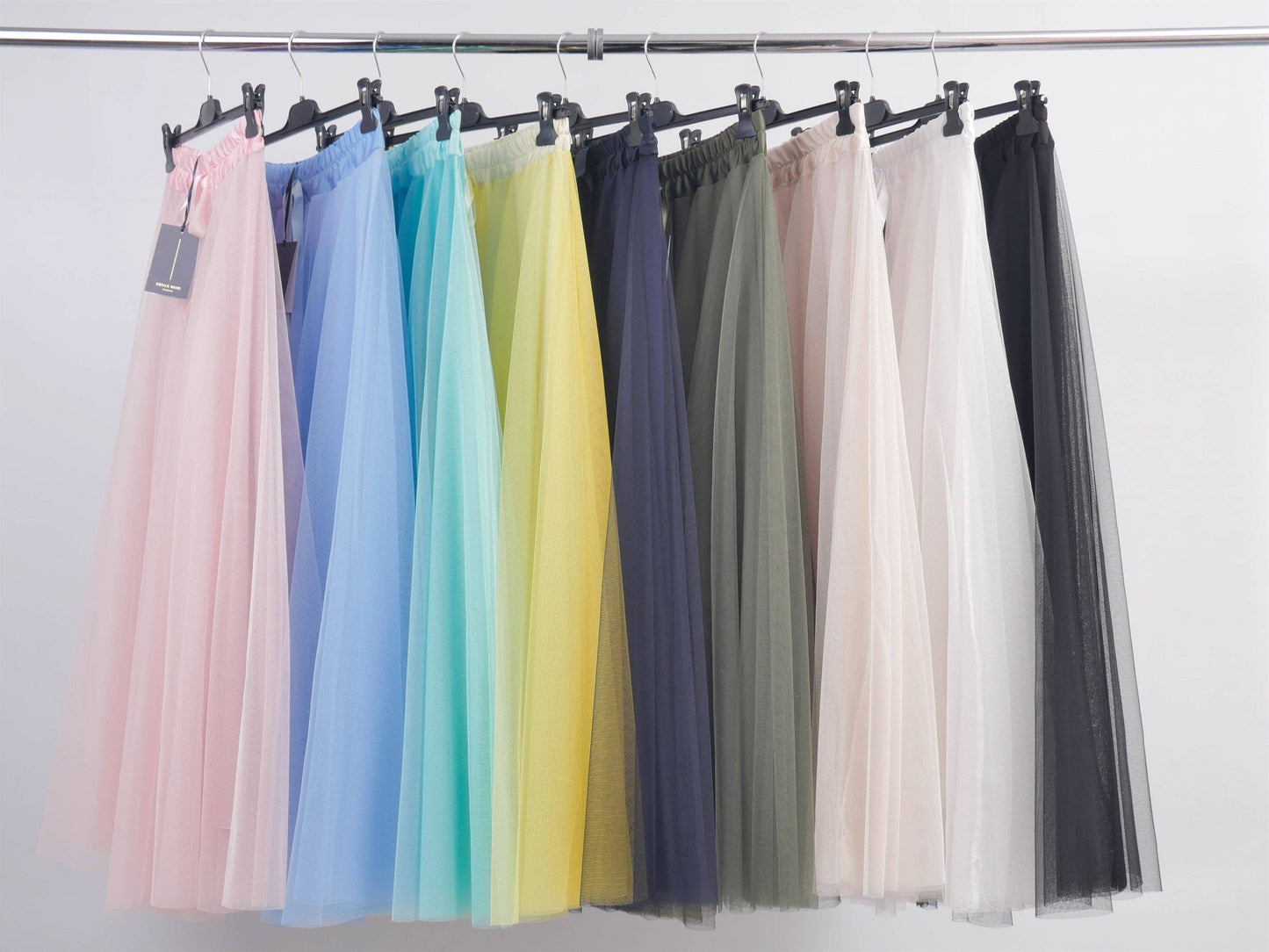 Gonna svasata in tulle